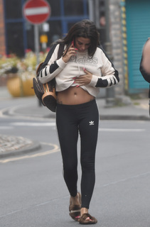 Katie Price feet photo thumbnail