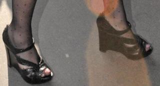 Lindsay Lohan feet photo thumbnail