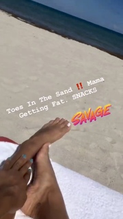 Angela Simmons feet photo thumbnail
