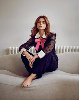 Jenna Coleman feet photo thumbnail