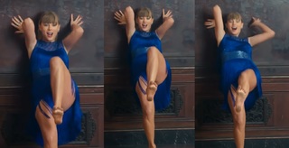Taylor Swift feet photo thumbnail