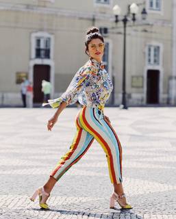 Juliana Paes feet photo thumbnail