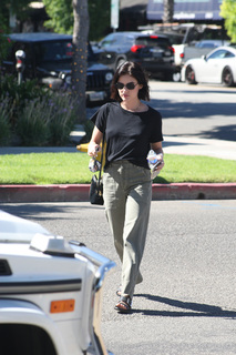 Lucy Hale feet photo thumbnail