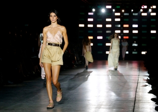 Kendall Jenner feet photo thumbnail