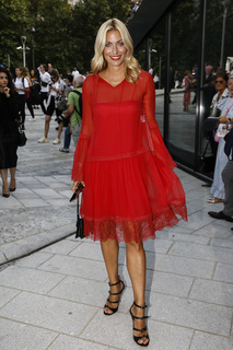 Federica Fontana feet photo thumbnail