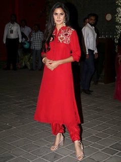 Katrina Kaif feet photo thumbnail