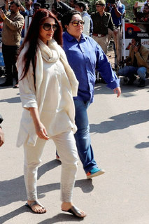 Sonali Bendre feet photo thumbnail