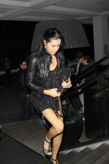Adriana Lima feet photo thumbnail