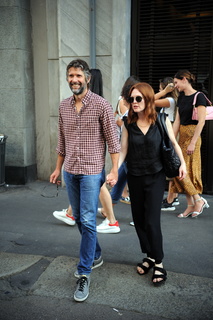 Julianne Moore feet photo thumbnail