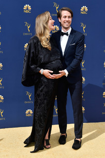 Yvonne Strahovski feet photo thumbnail