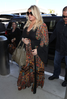 Jessica Simpson feet photo thumbnail