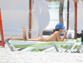 Vanessa Claudio feet photo thumbnail