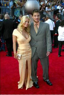 Jessica Simpson feet photo thumbnail