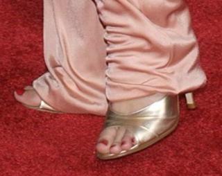 Jessica Simpson feet photo thumbnail