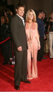 Jessica Simpson feet photo thumbnail