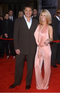 Jessica Simpson feet photo thumbnail