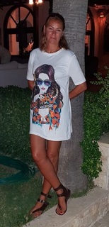 Pinar Altug feet photo thumbnail