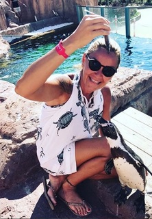 Pinar Altug feet photo thumbnail