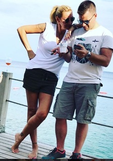 Pinar Altug feet photo thumbnail