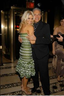 Jessica Simpson feet photo thumbnail
