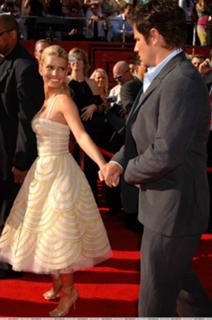 Jessica Simpson feet photo thumbnail