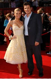 Jessica Simpson feet photo thumbnail