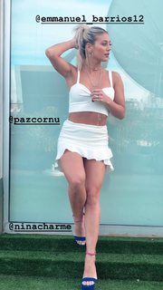 Sol Pérez feet photo thumbnail