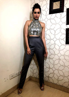 Shraddha Kapoor feet photo thumbnail