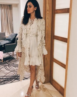 Taapsee Pannu feet photo thumbnail