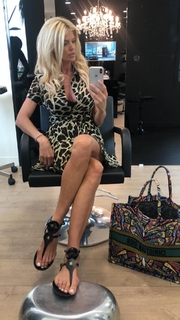 Victoria Silvstedt feet photo thumbnail