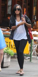 Angela Simmons feet photo 5