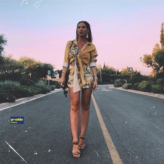 Athina Oikonomakou feet photo thumbnail