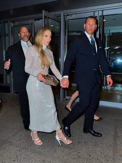 Jennifer Lopez feet photo thumbnail