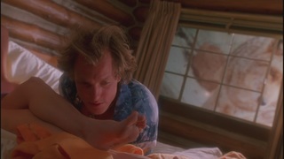 Juliette Lewis feet photo thumbnail