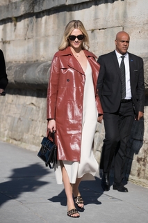 Karlie Kloss feet photo thumbnail
