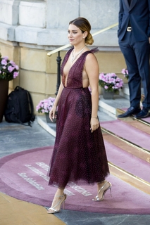 Blanca Suárez feet photo thumbnail