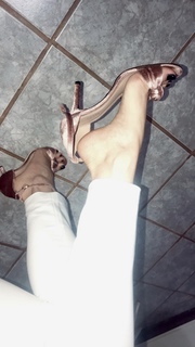 Alaine Crissiê feet photo thumbnail