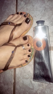 Alaine Crissiê feet photo thumbnail