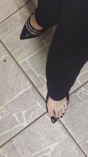 Alaine Crissiê feet photo thumbnail