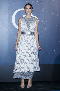 Keira Knightley feet photo thumbnail