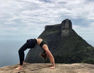Mariana Ximenes feet photo thumbnail