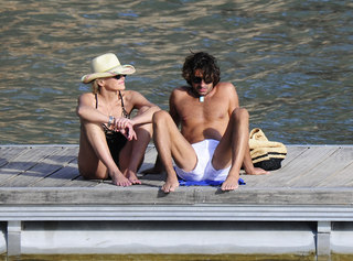 Sharon Stone feet photo thumbnail