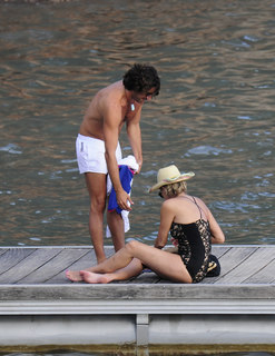 Sharon Stone feet photo thumbnail