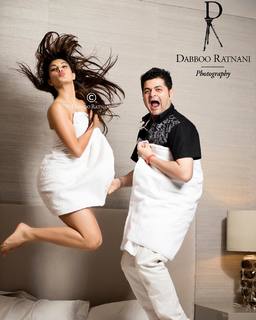 Jacqueline Fernandez feet photo thumbnail