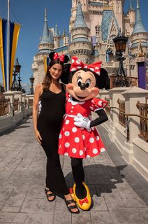 Lily Aldridge feet photo thumbnail