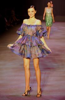 Miranda Kerr feet photo thumbnail