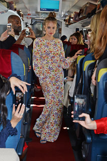 Xenia Tchoumitcheva feet photo thumbnail