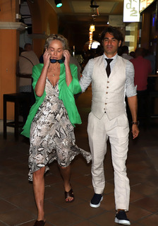 Sharon Stone feet photo thumbnail