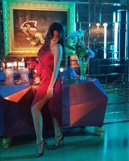 Haifa Wehbe feet photo thumbnail