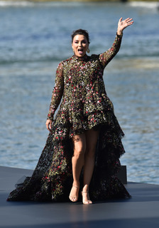 Eva Longoria feet photo thumbnail